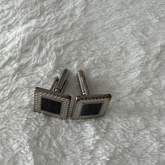 Elegant Silver and Black Cufflinks - Picture 1 of 3